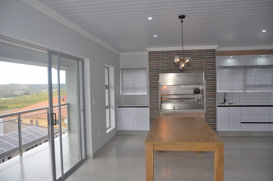 4 Bedroom Property for Sale in Monte Christo Western Cape
